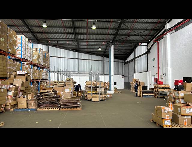 5,552M² WAREHOUSE TO LET IN EPPING INDUSTRIAL